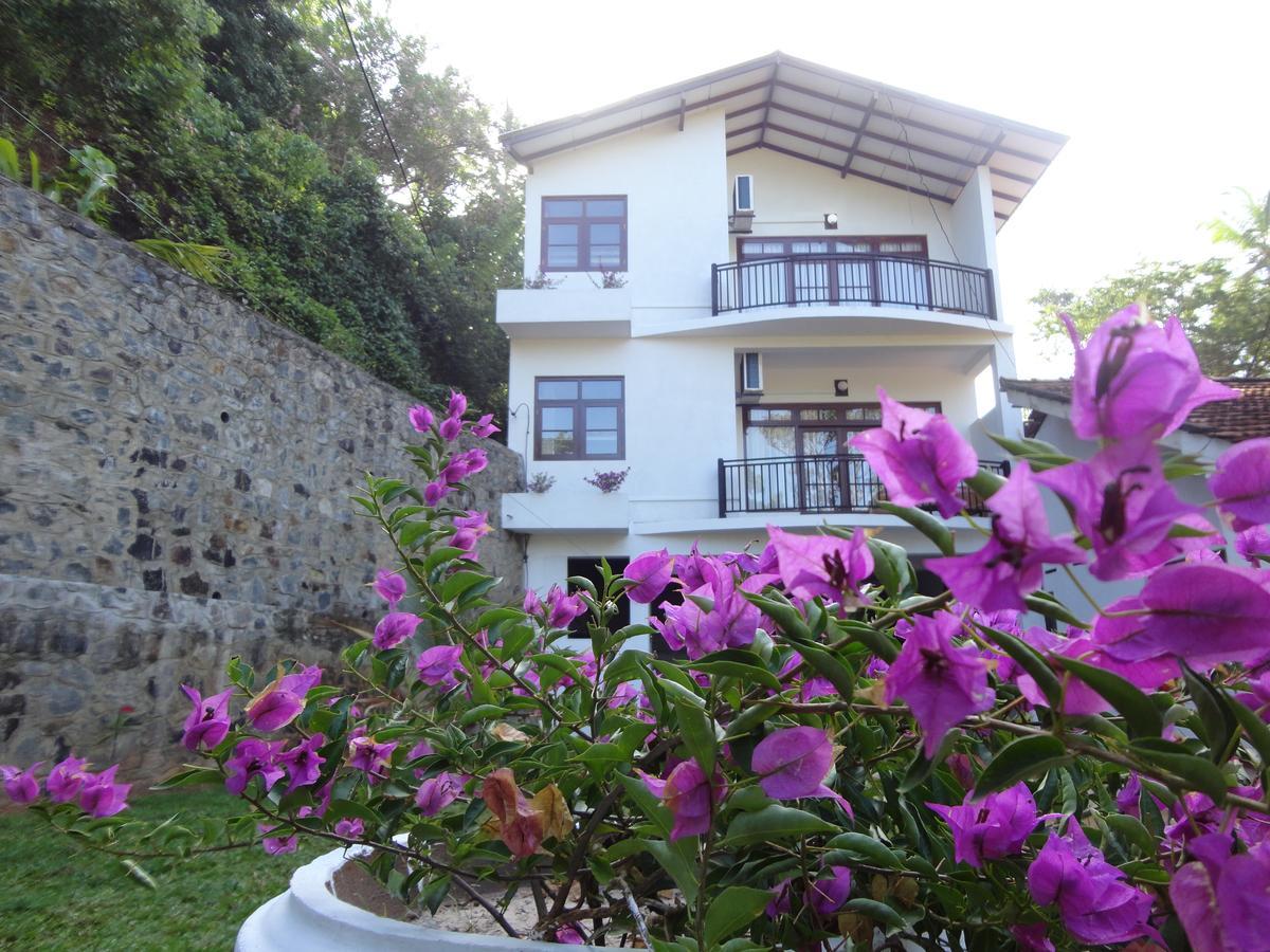 Edelweiss Residence Hikkaduwa Exterior photo